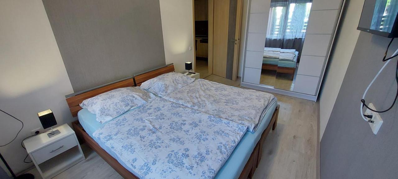Laguna Beach Apartmanok Siófok Kültér fotó