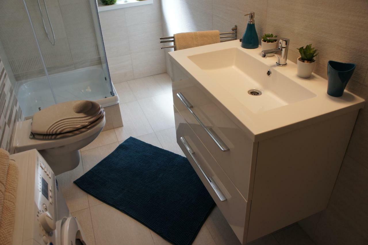 Laguna Beach Apartmanok Siófok Kültér fotó